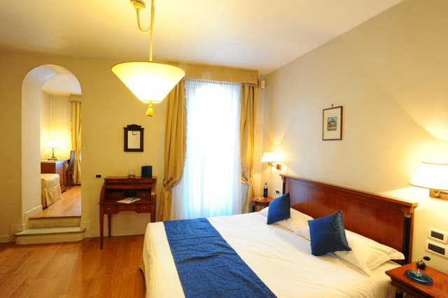 Two Connecting Double Rooms with Terrace and 2 Bathrooms