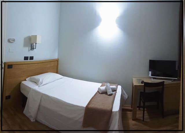 Deluxe Single Room