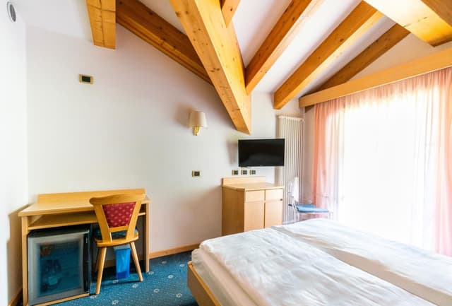 Economy Suite