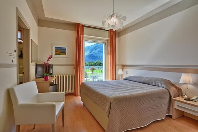Double Room with Balcony and Lake View