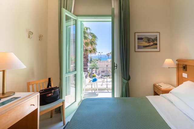 Triple Room with Sea View
