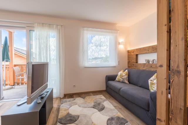 Two-Bedroom Deluxe Apartment with Balcony