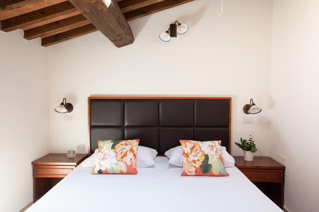 Two-Bedroom Apartment - Split Level