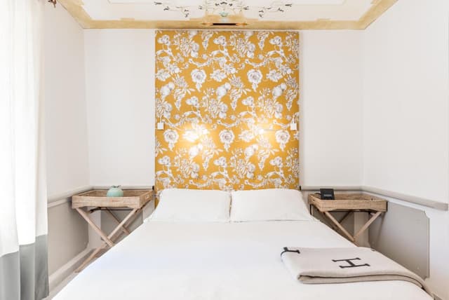 Superior Double or Twin Room with Partial Sea View