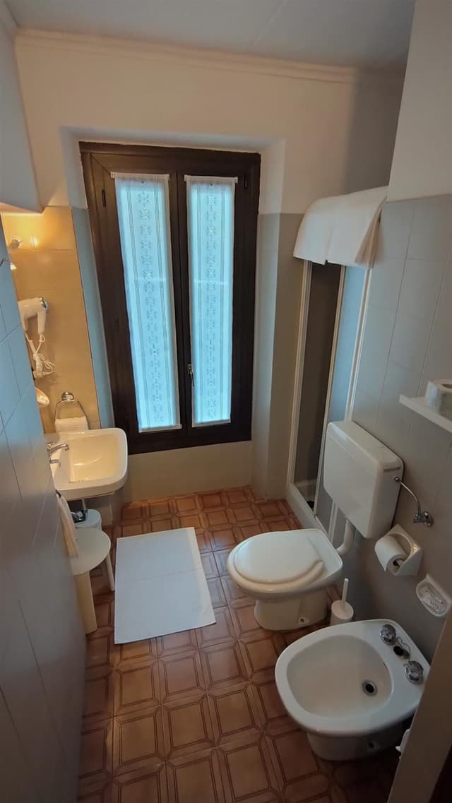 Double or Twin Room with Private Bathroom