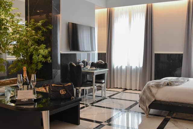 Deluxe Suite