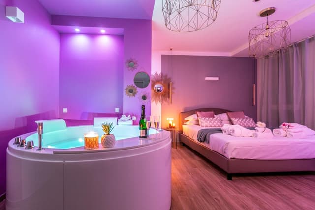 Deluxe Private Spa Suite with Sauna