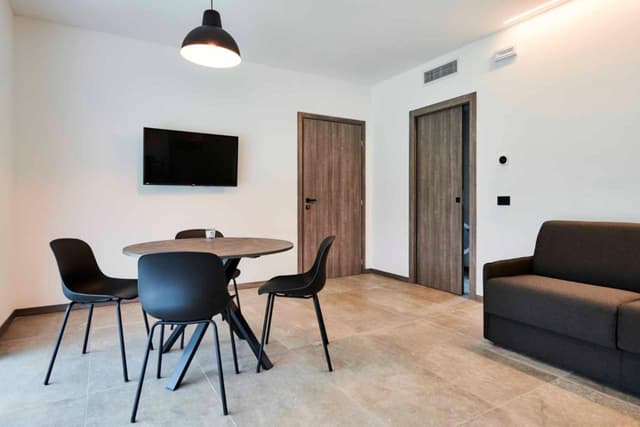 Apartment with Garden View