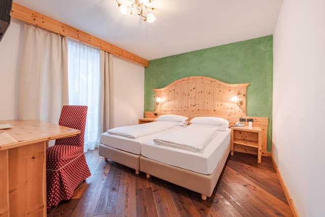 Junior Suite (2 Adults)
