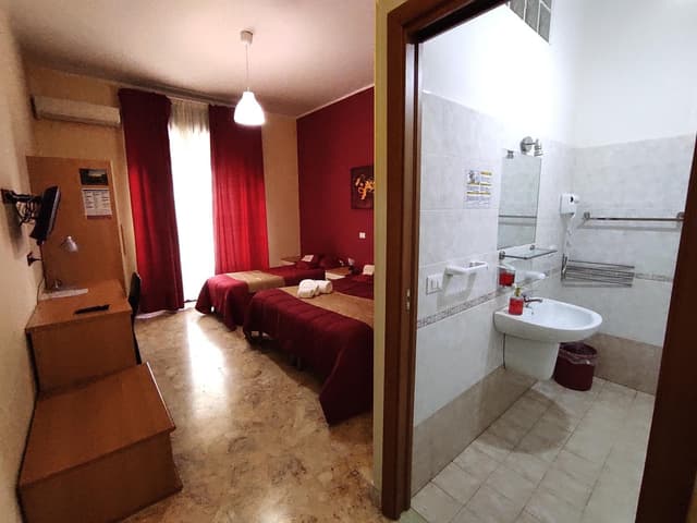 Triple Room