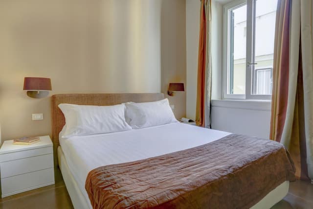 Large One-Bedroom Apartment