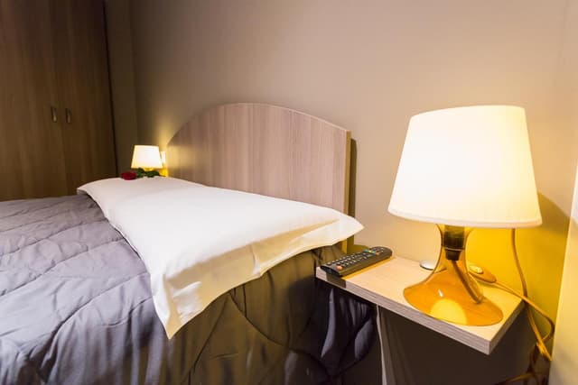 Deluxe Room (2 Adults + 1 Child)