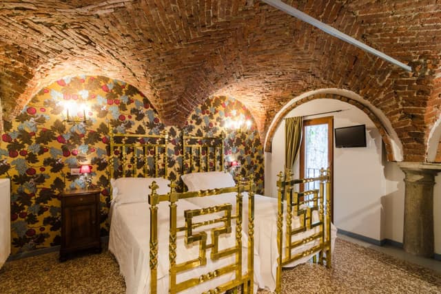 Superior Twin/Double Room