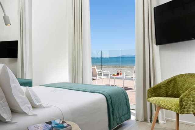 Deluxe Suite with Sea View