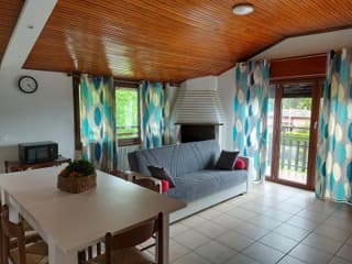Apartment with Lake View
