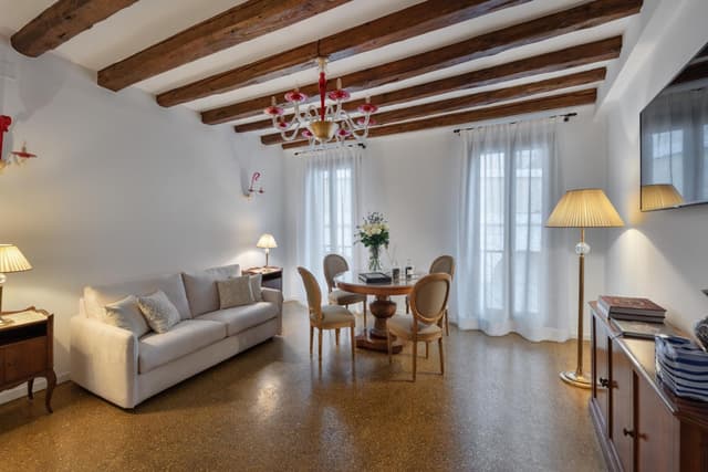 Superior Apartment with Canal View