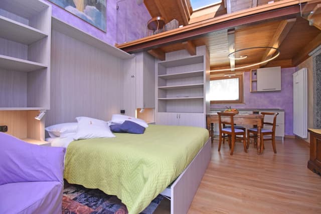 Suite with Hot Tub