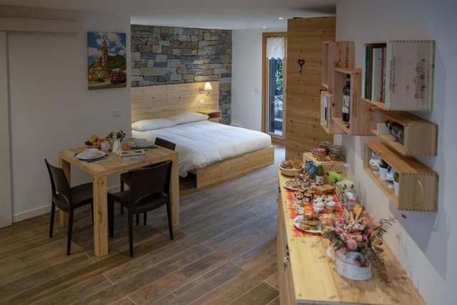 One-Bedroom House