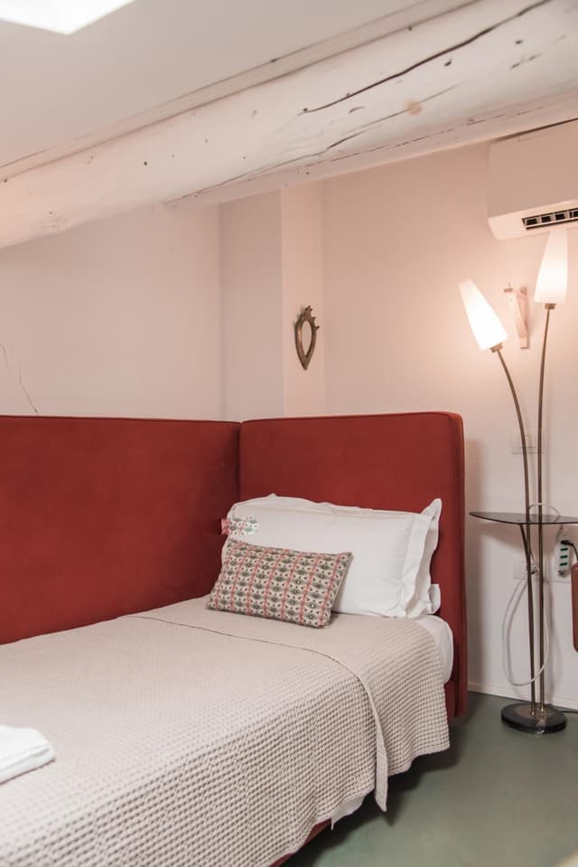 Single Room with Private External Bathroom
