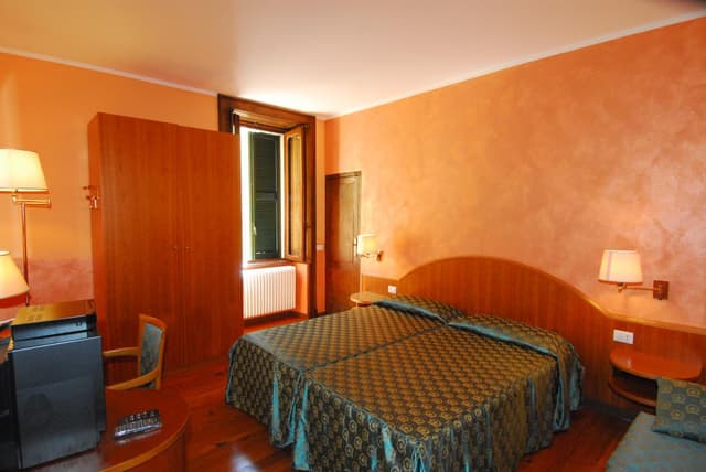Economy Triple Room with Shared Bathroom