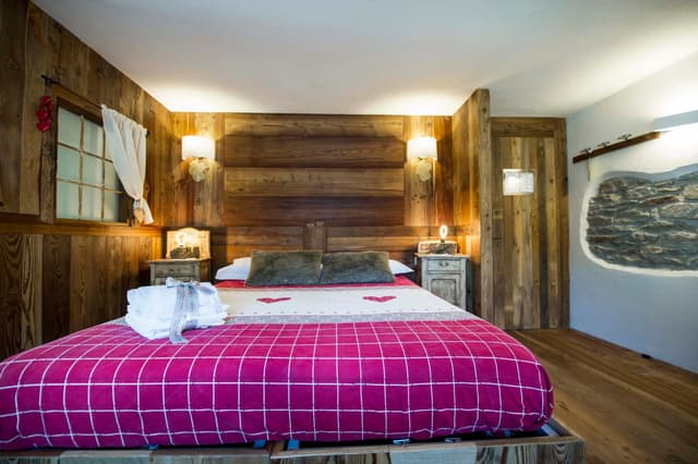 Deluxe Double Room with Shower