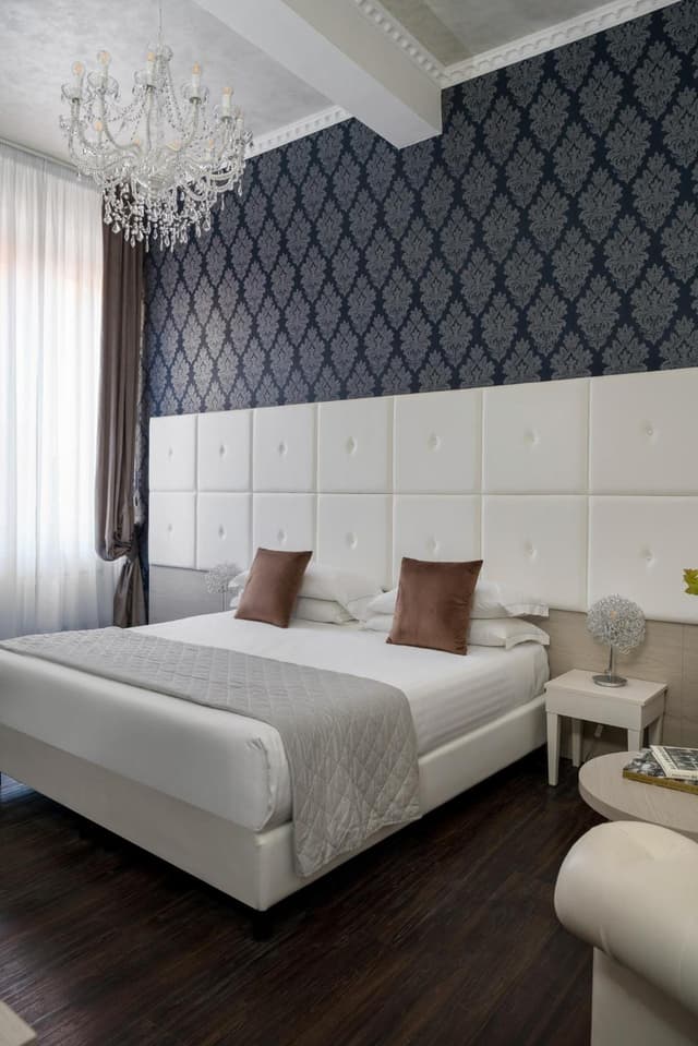 Executive Suite with Jacuzzi