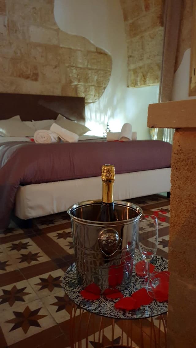 Deluxe Suite with Spa Bath