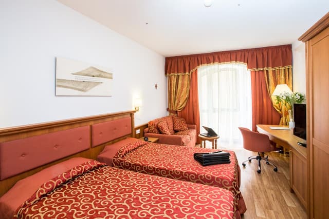 Business Triple Room