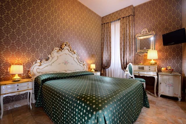Classic Double or Twin Room