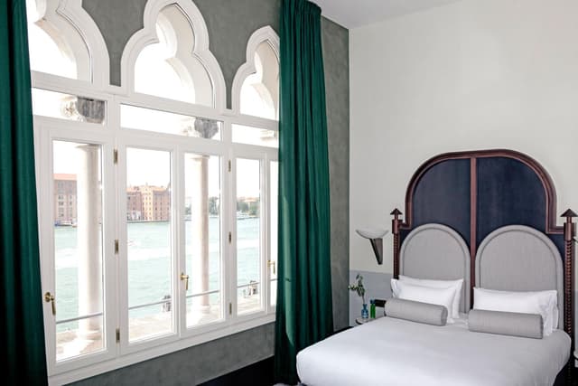 Deluxe Double Room with Canal View
