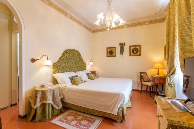 Superior King Room