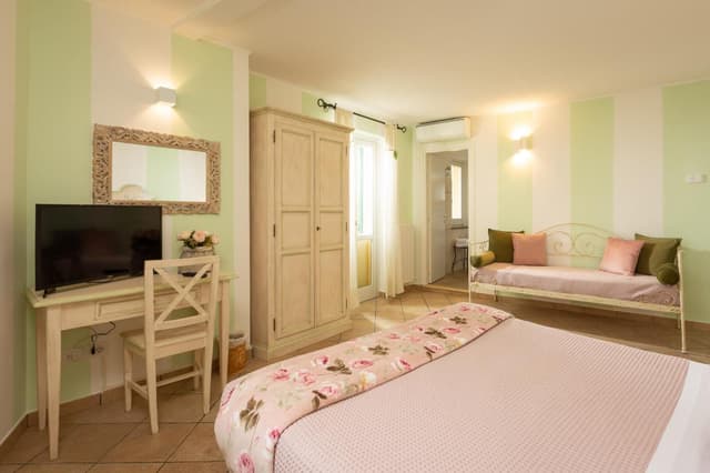 Triple Room with Garden View