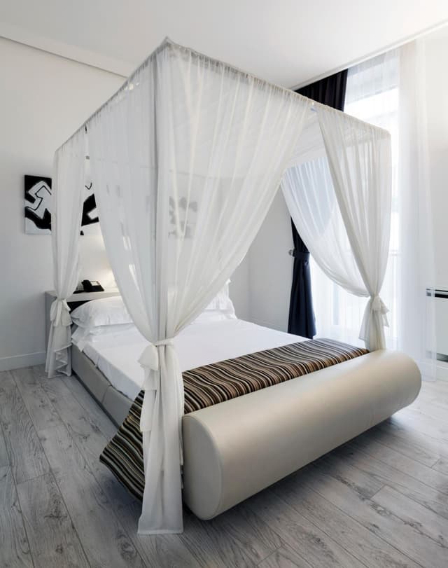 Deluxe Suite with Spa Access