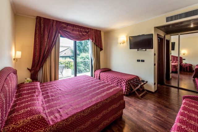 Comfort Triple Room