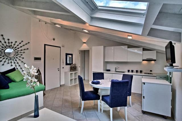 Studio (2 Adults)