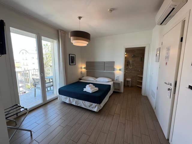 Double Room with Balcony and Sea View