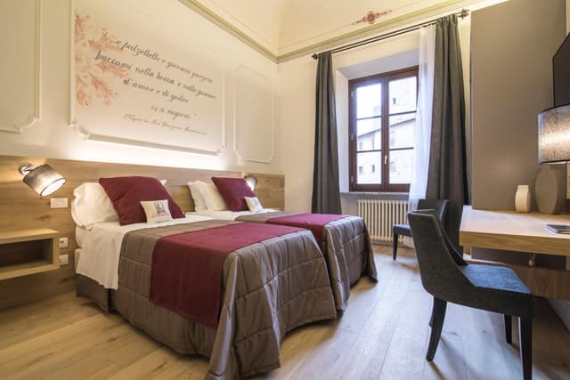 Double  or Twin Room with Square View