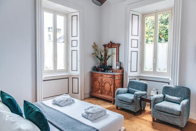 Queen Room with Garden View