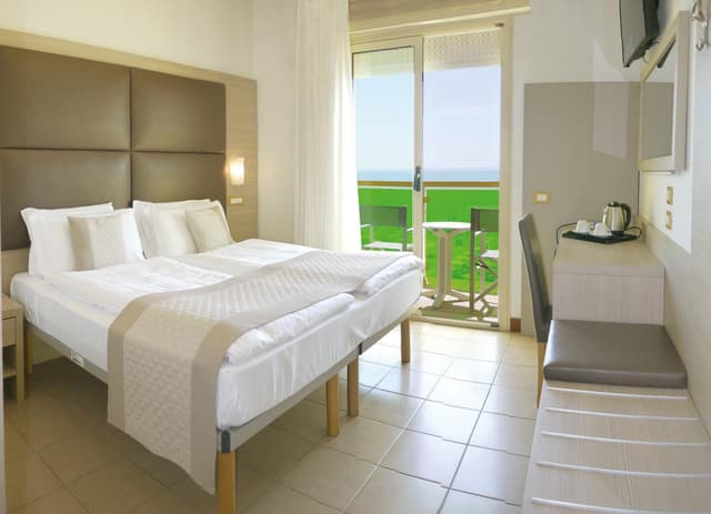 Double Room with Frontal Sea View