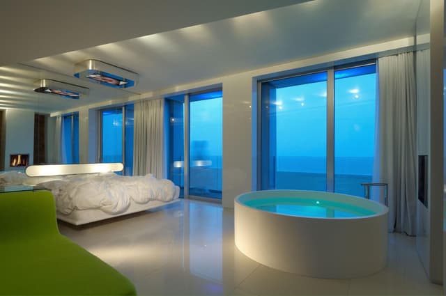 Luxury Suite
