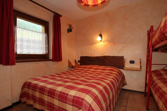 Studio (4 Adults)