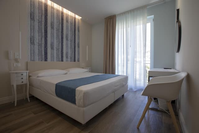 Deluxe Double Room with Side Sea View