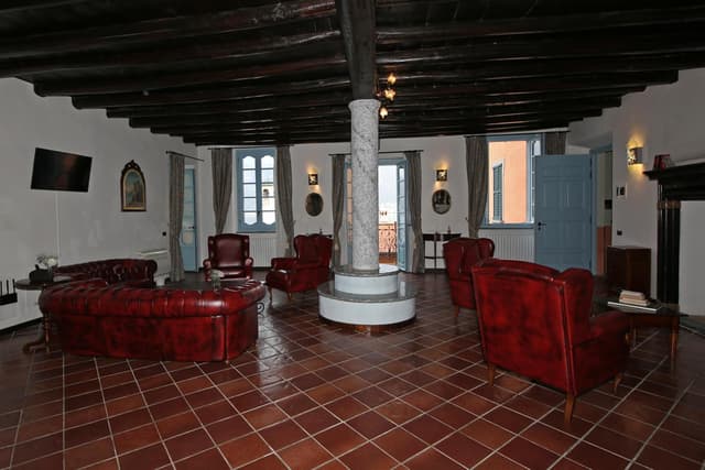 Two-Bedroom Apartment with Terrace - Split Level