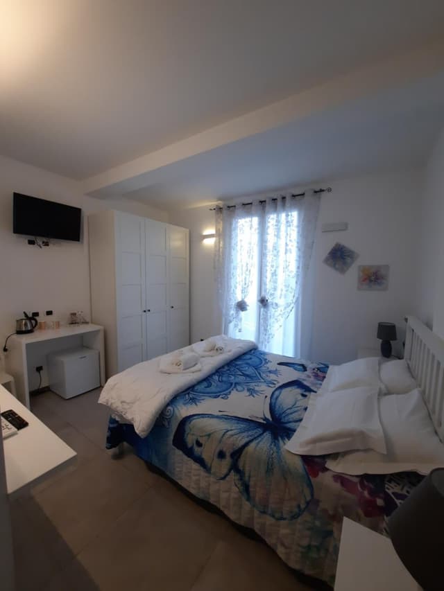 Deluxe Double Room with Balcony and Sea View