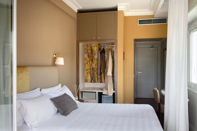 Classic Single Room with Spa Access