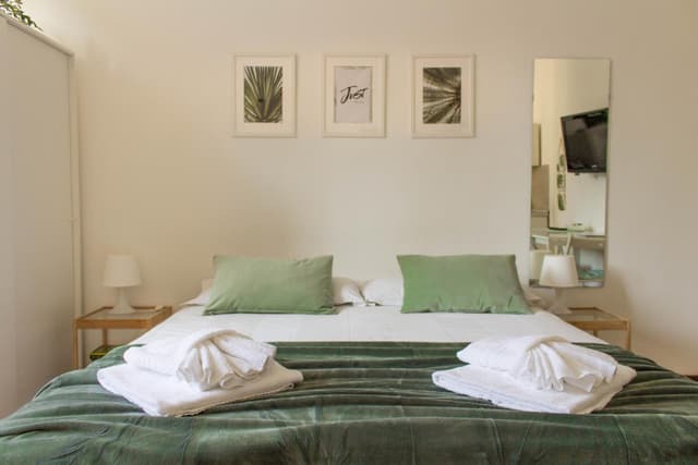 Studio Apartment