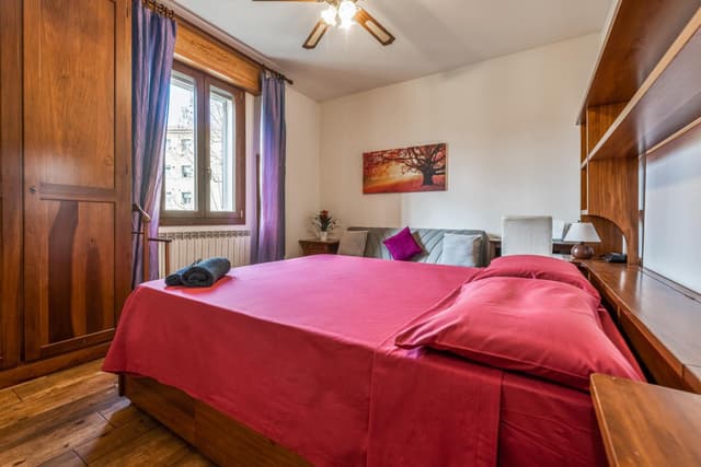 Standard Double Room with Shared Bathroom
