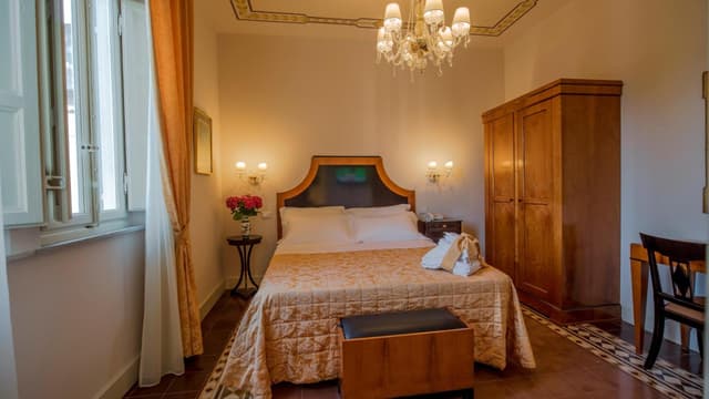 Classic Double Room