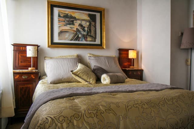 Large One-Bedroom Apartment