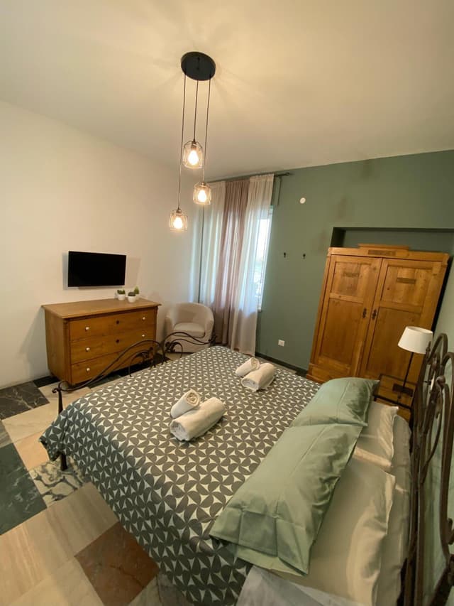 Double Room with Shared Bathroom